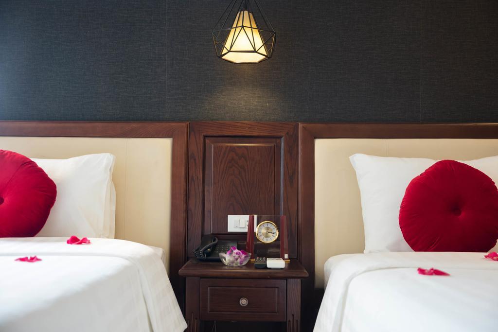 Holiday Emerald Hotel Ханой Экстерьер фото