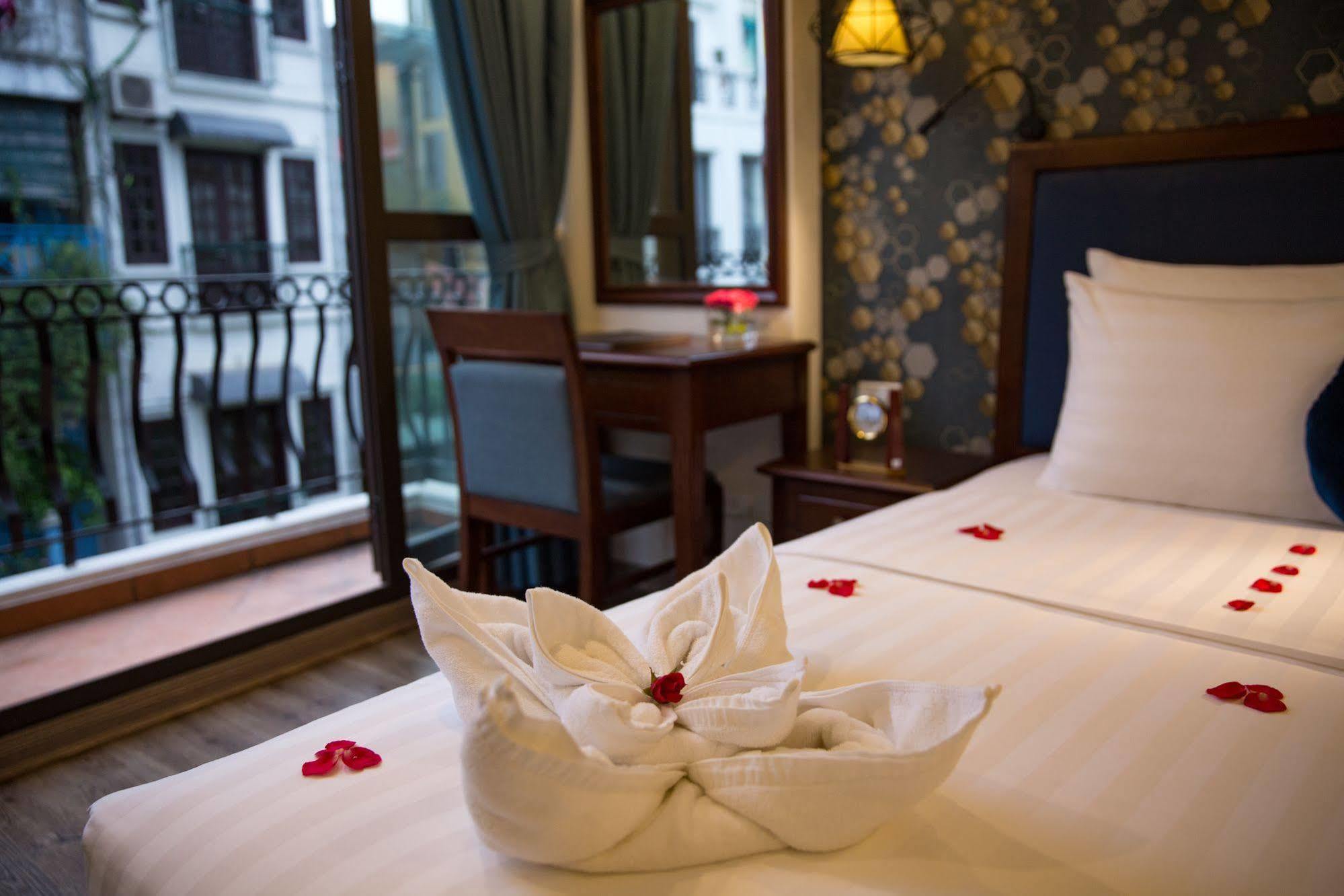 Holiday Emerald Hotel Ханой Экстерьер фото