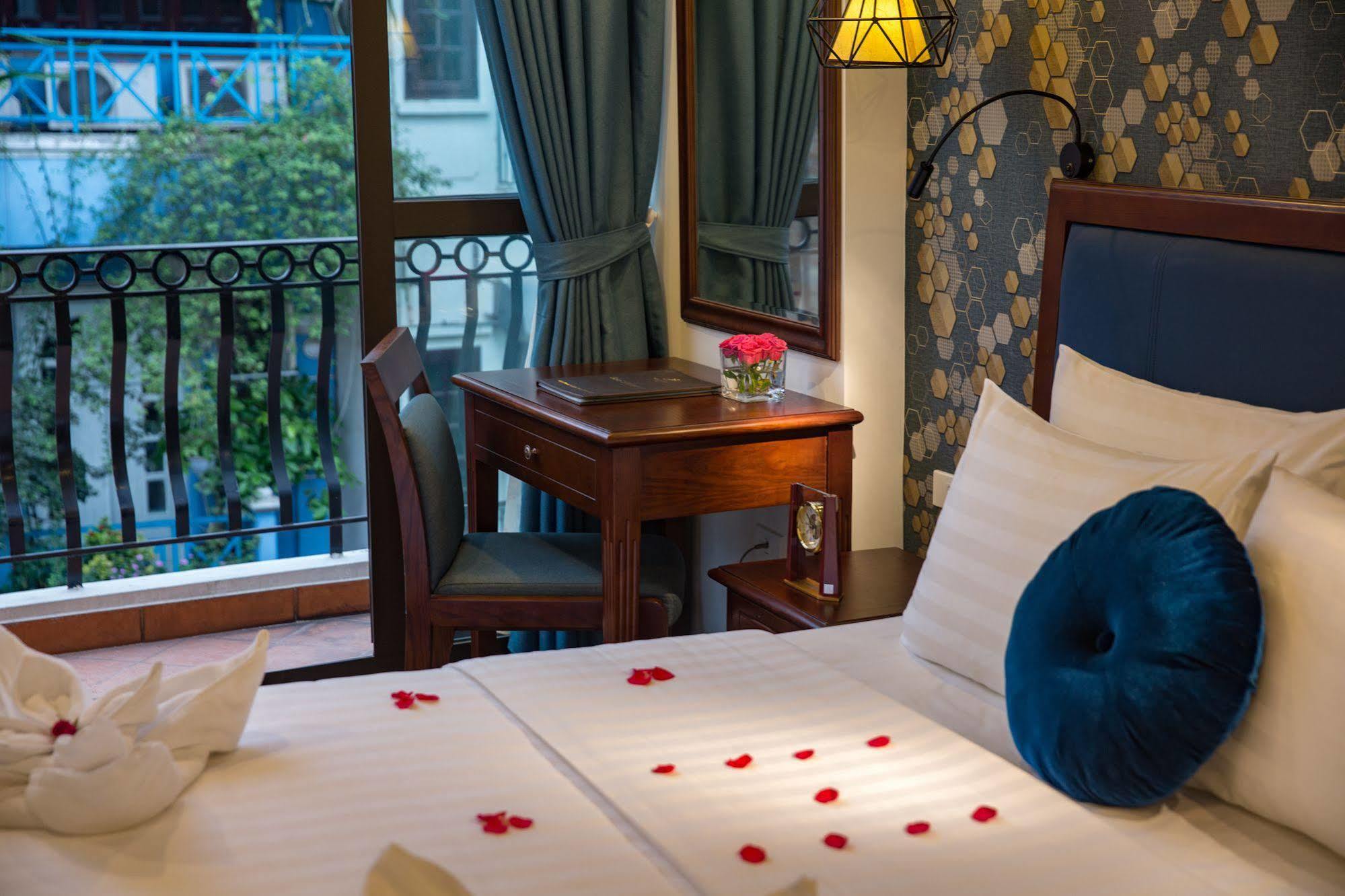 Holiday Emerald Hotel Ханой Экстерьер фото